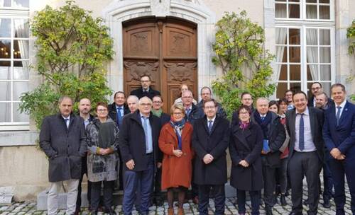 Bureau d'Arcjurassien.org le 24 mars 2022 à Neuchâtel © Arcjurassien.org