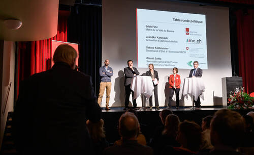 Erich FEHR, Jean-Nat KARAKASH, Sabine KOLLBRUNNER,  Gianni SAITTA & Nathalie RANDIN/ Lieu : Bienne - Berne - Suisse / Droits d'utilisation uniquement pour ARC JURASSIEN