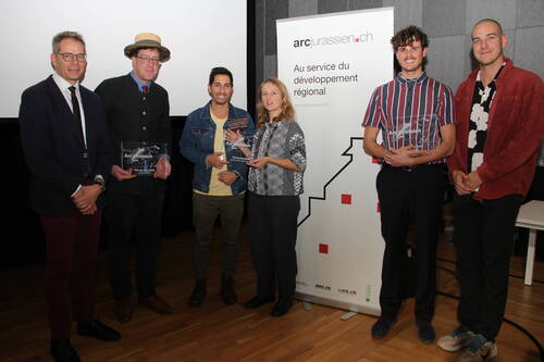 Les lauréats 2023 du Prix de l'Arc jurassien, en compagnie de David Eray, Ministre jurassien et Président d'arcjurassien.ch